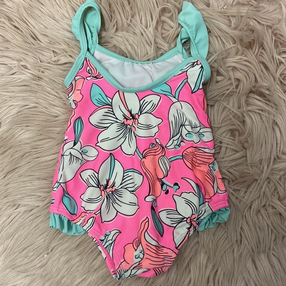 Floral swimsuit 🌸🌺 - Picture 3 of 3